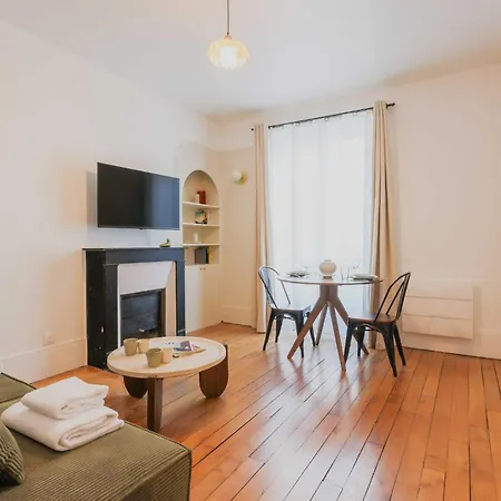 Charming - 1br- 2p - Sur Seine Нёйи-сюр-Сен